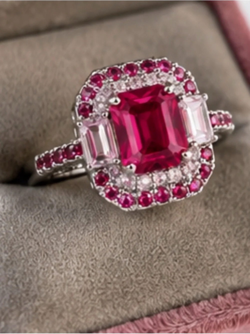 Mesmerized by Her Beauty Lab Ruby Corundum Ring SZ 9 NWOT Retired 25’